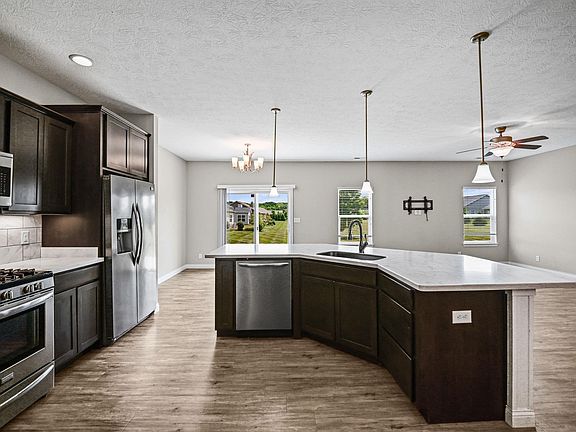 2nd image of 115 Aqueduct Cir