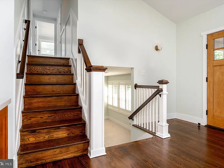 102 Sycamore Rd — Photo 12