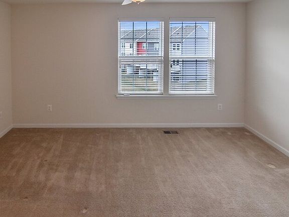 5th image of 23189 Ambrosia Ln