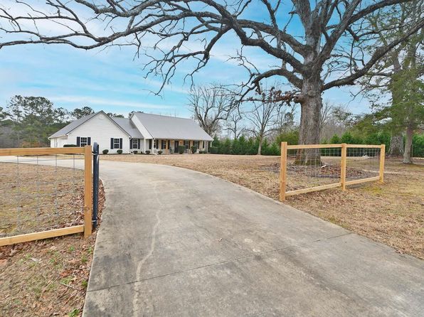 1485 Country Club Rd, Roanoke, AL 36274