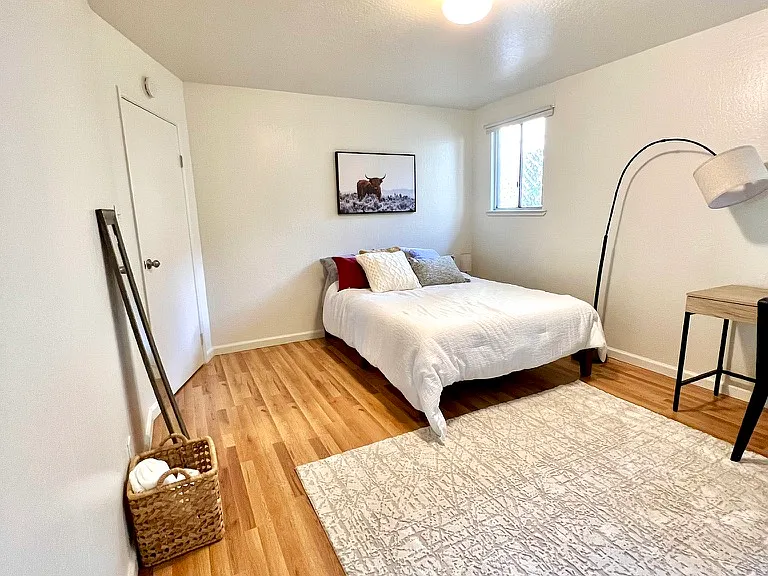 241 Harrison Ave — Photo 16