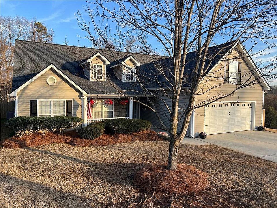 1st image of 105 Glenwood Trl