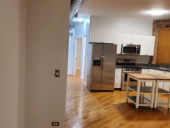 3rd image of 1520 S Wabash Ave Ste 2