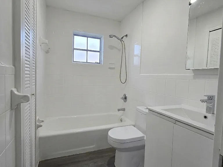 3502 NW 1st St — Photo 11