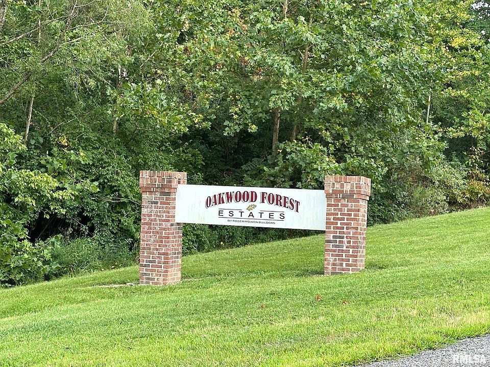 2nd image of 4530 Oakwood Dr