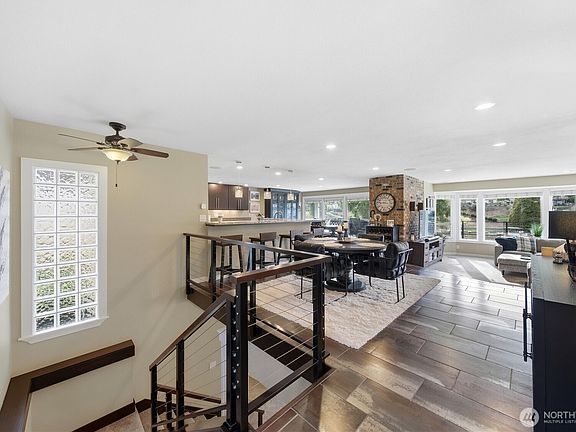 4th image of 4918 Jenks Point Way E
