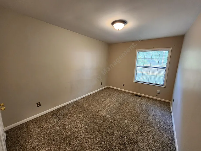 2751 Maple St — Photo 13