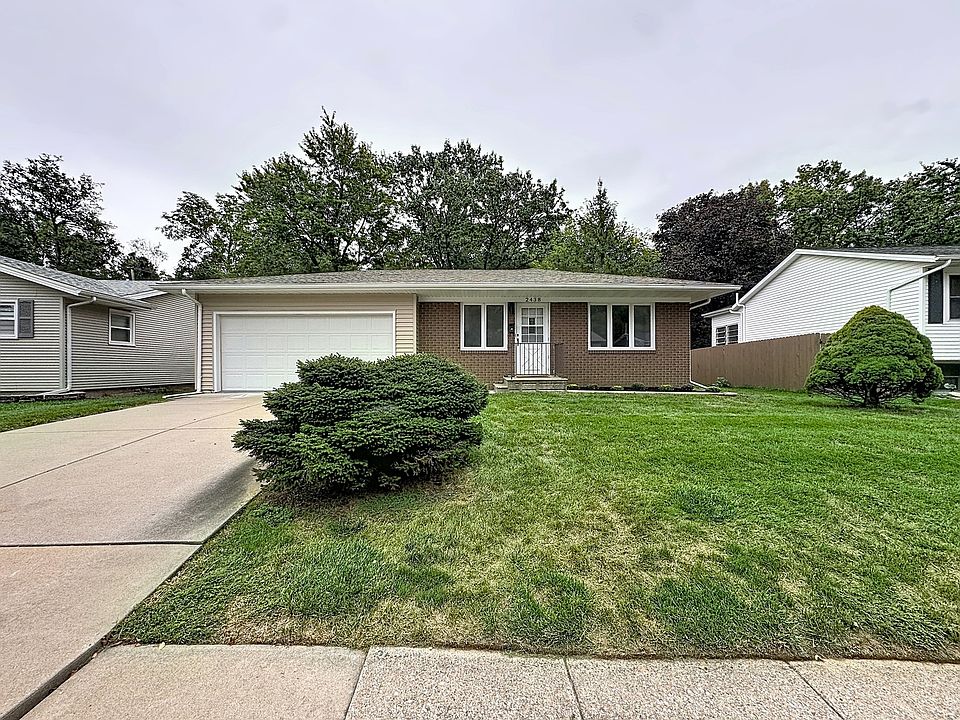 1st image of 2438 3rd St