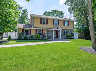 34 S Longview Rd, Howell, NJ 07731