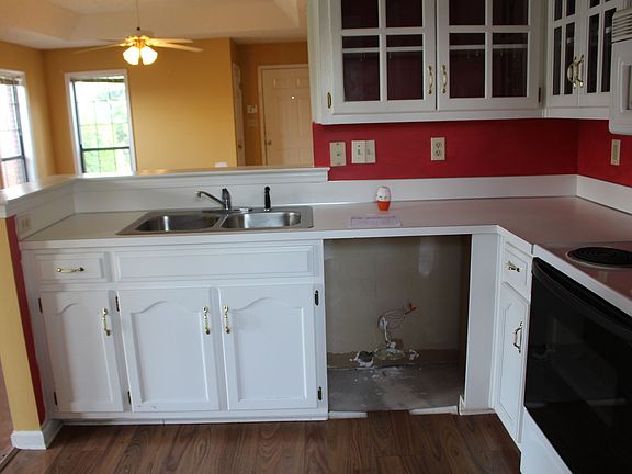 4th image of 316 Brownwood Ct