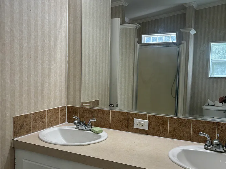 9245 NW 125th Ave — Photo 7