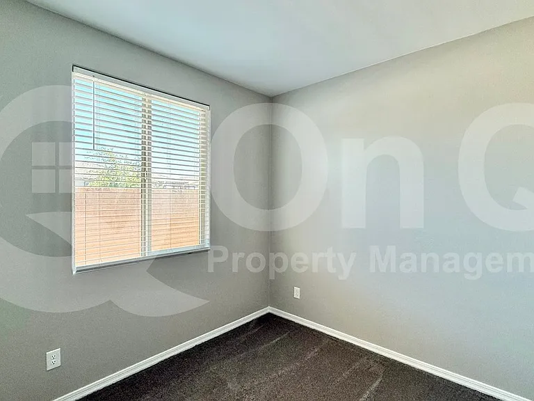 15711 W Monroe St — Photo 7