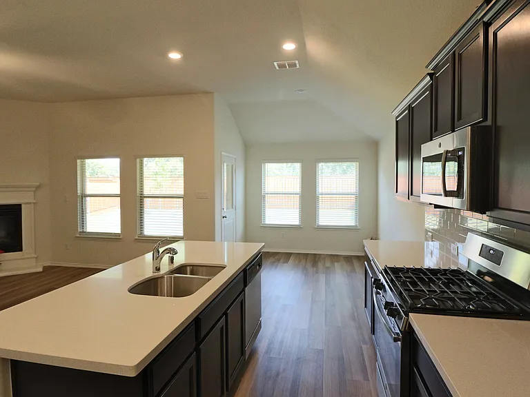 2437 Opaline Dr — Photo 11