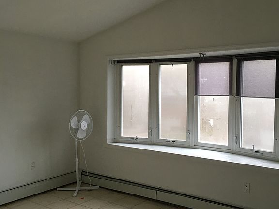 2nd image of 23015 58th Ave