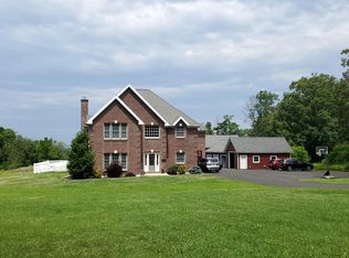 2500 Rickert Rd, Perkasie, PA 18944