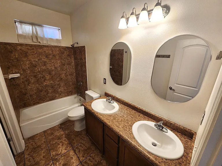 4942 Sherwood Rd — Photo 14