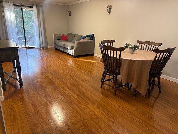5th image of 15 Blackstone Dr Unit 36