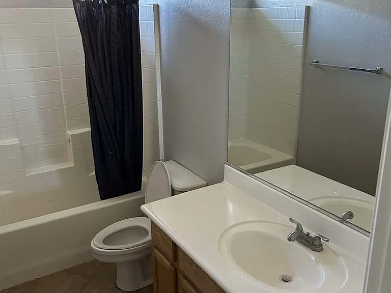 6601 W Rowel Rd — Photo 10