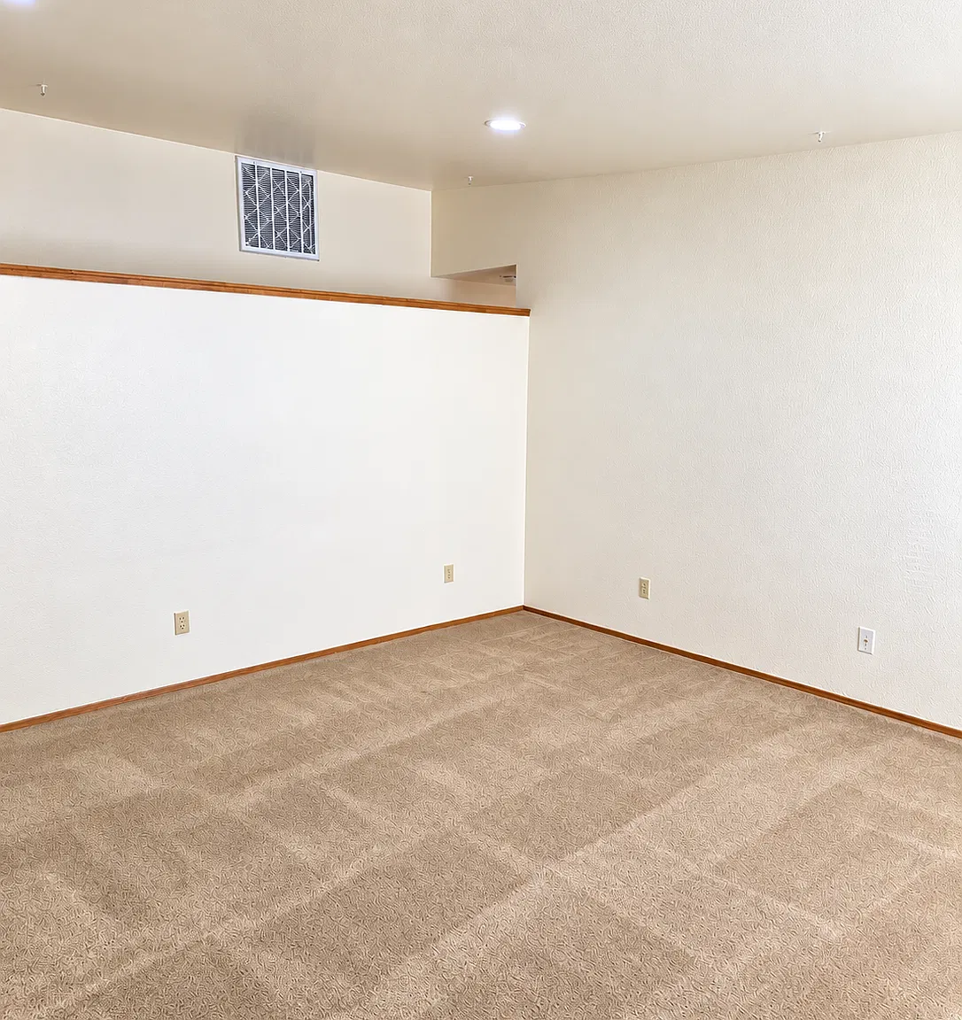 2 bed, $1,400 — Photo 2