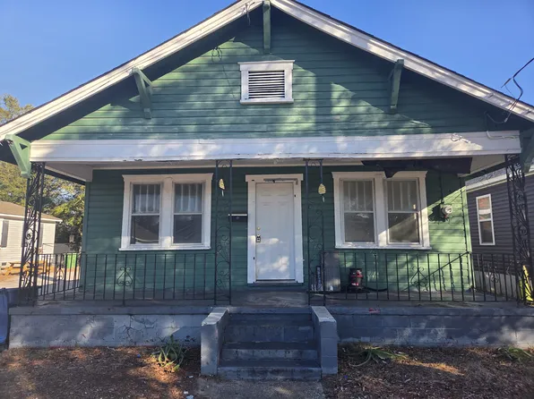 915 S 10th St, Wilmington, NC 28401