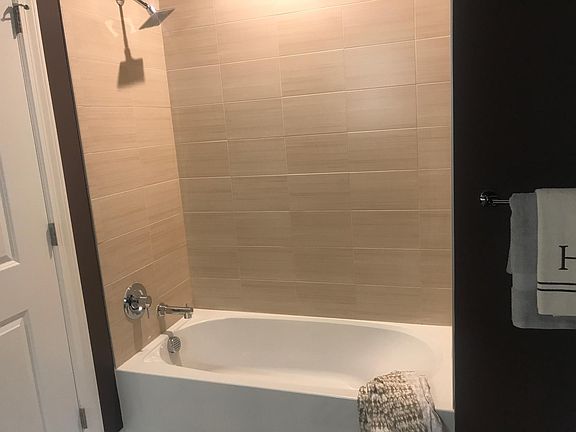 4th image of 100 Plaza Dr #1508