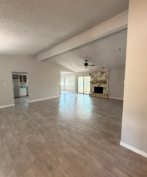 2718 Rim Rock Trl — Photo 2