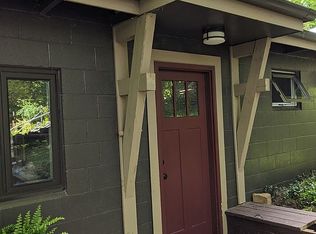 23 Edgewood Dr, Perrysville, OH 44864