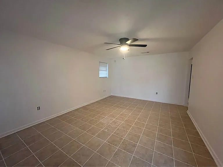 7040-42 Salem Dr #7040 — Photo 2