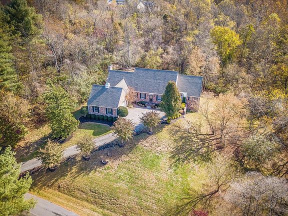 2nd image of 720 Clandon Dr