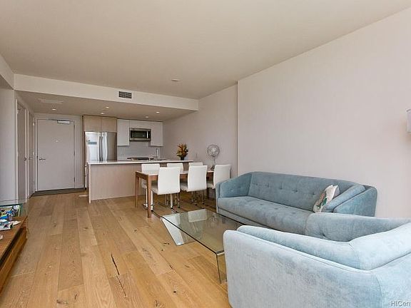 3rd image of 1001 Queen St #3502