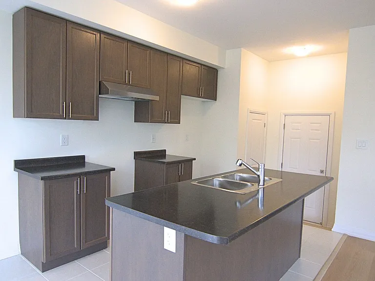 335 Starlight Ave — Photo 7