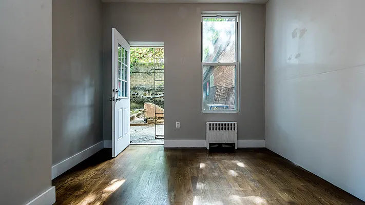 Rented by Nooklyn NYC LLC | media 9