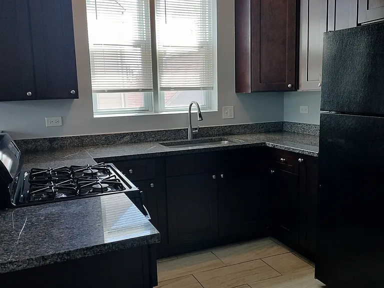 4800 S Winchester Ave — Photo 13