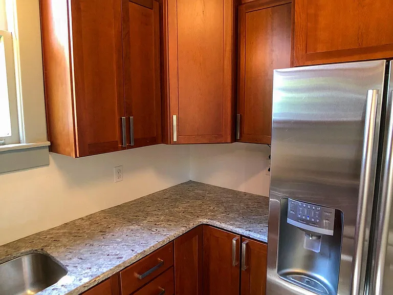 1813 Elliott Ave — Photo 25