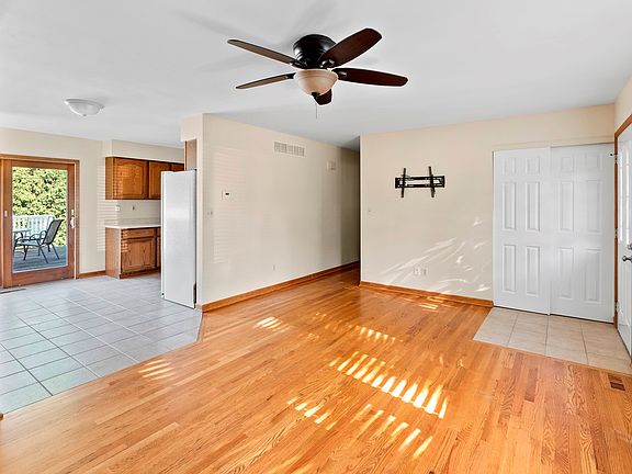 3rd image of 1611 Lucylle Ave