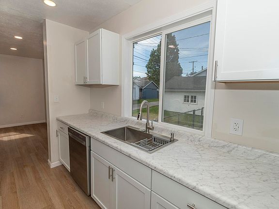 5th image of 111 Campbell St