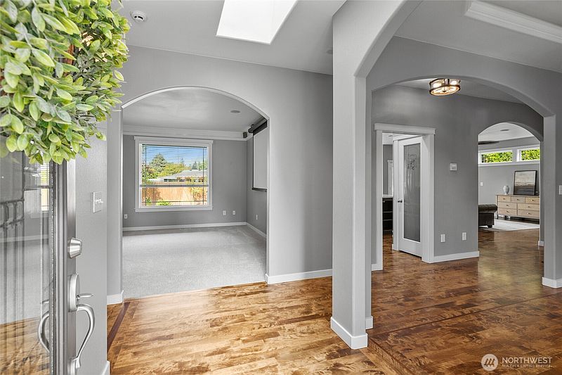 3rd image of 418 20th Street NW