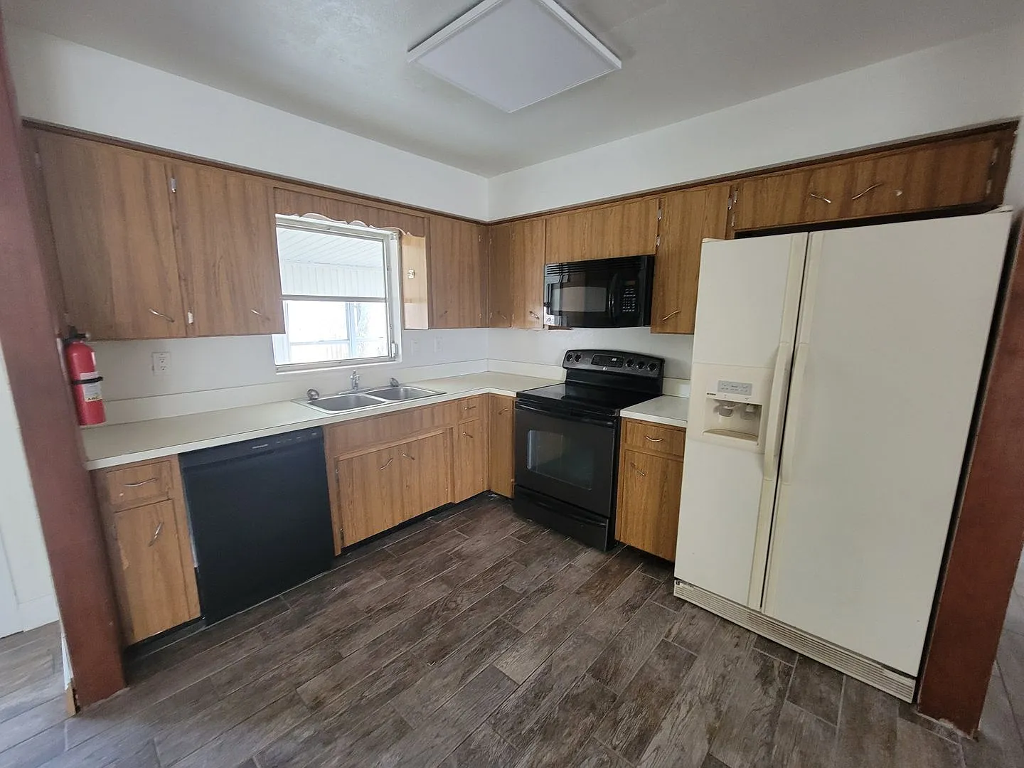 Southwest Winter Haven Two Bedroom Home With Bonus Room — Photo 3