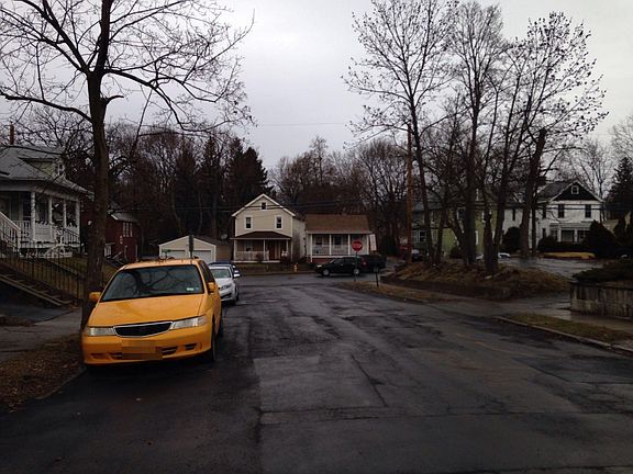 4th image of 66 Townsend Ave