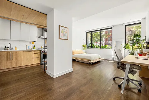 211 E 13th St Photo 1 211 E 13th St Photo 1