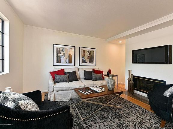 2nd image of 319 Ohio St APT 12