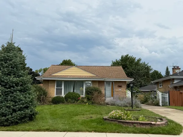 5438 Harvard Ter, Skokie, IL 60077