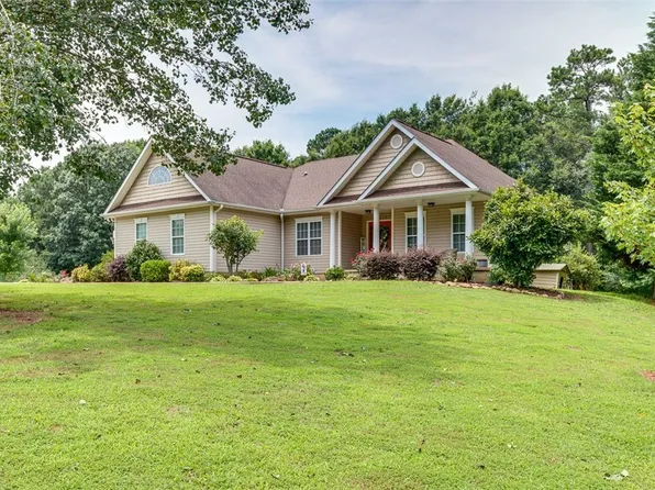 413 N Flat Rock Rd, Piedmont, SC 29673
