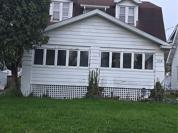 2nd image of 559 Redondo Rd