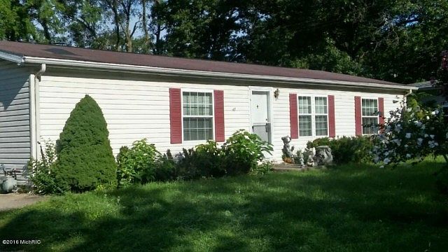 1st image of 47 Gardenia St
