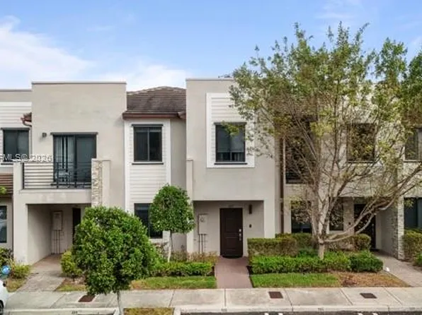 325 NE 208th Ter, Miami, FL 33179