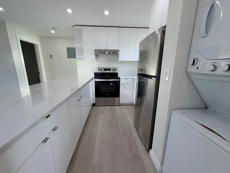 2070 NE 56th St #1 — Photo 6