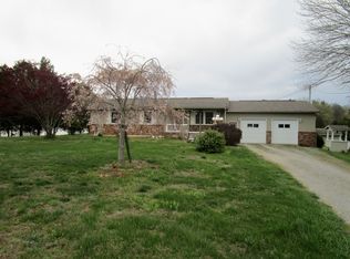 225 Nile Ln, Creal Springs, IL 62922