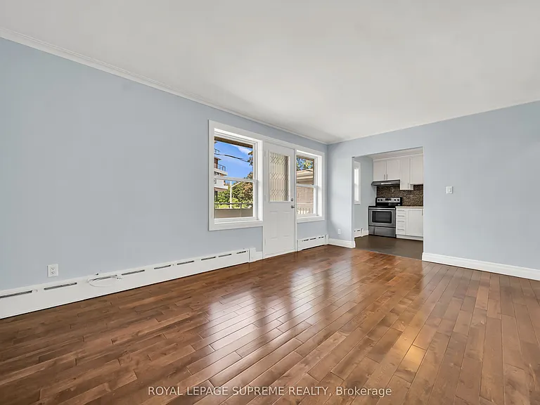 135 Kingsway Cres #4 — Photo 22
