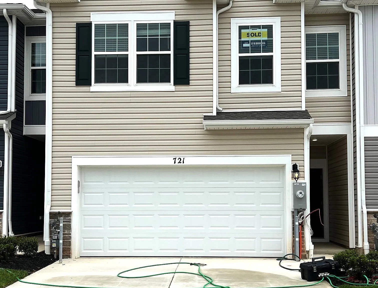 721 Pickerel Pl — Photo 1